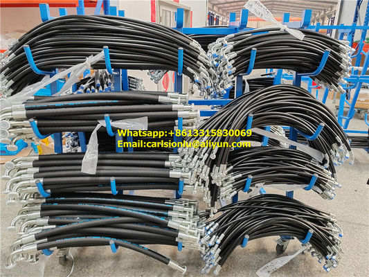 Tuyau hydraulique noir pour applications intensives conforme ou supérieur aux exigences SAE 100R2AT fournisseur