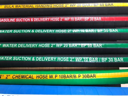 Tuyau en caoutchouc vapeur avec revêtement EPDM pour applications haute température, raccords femelles NPT - Température de -20 à 180 °C fournisseur