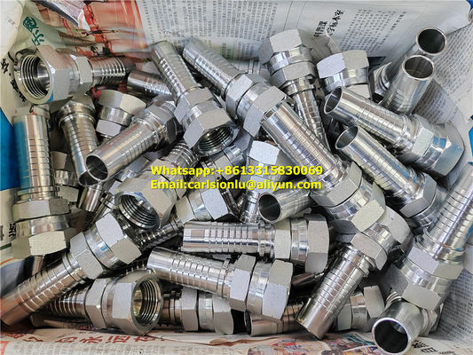 Raccords Accouplements MÉTRIQUE Standard Résistance aux hautes températures jusqu'à 200°F Méthode d'installation par sertissage fournisseur